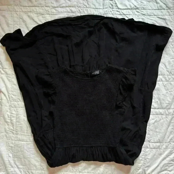 Zesica womens small Black maxi dress tiered flutter sleeves smocked loose flowy - Picture 1 of 7